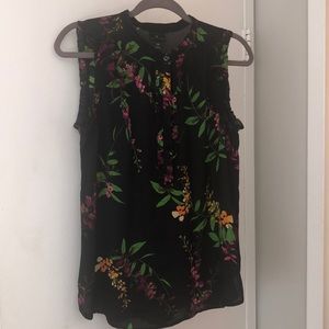 Black tropical flower print sleeveless blouse size M